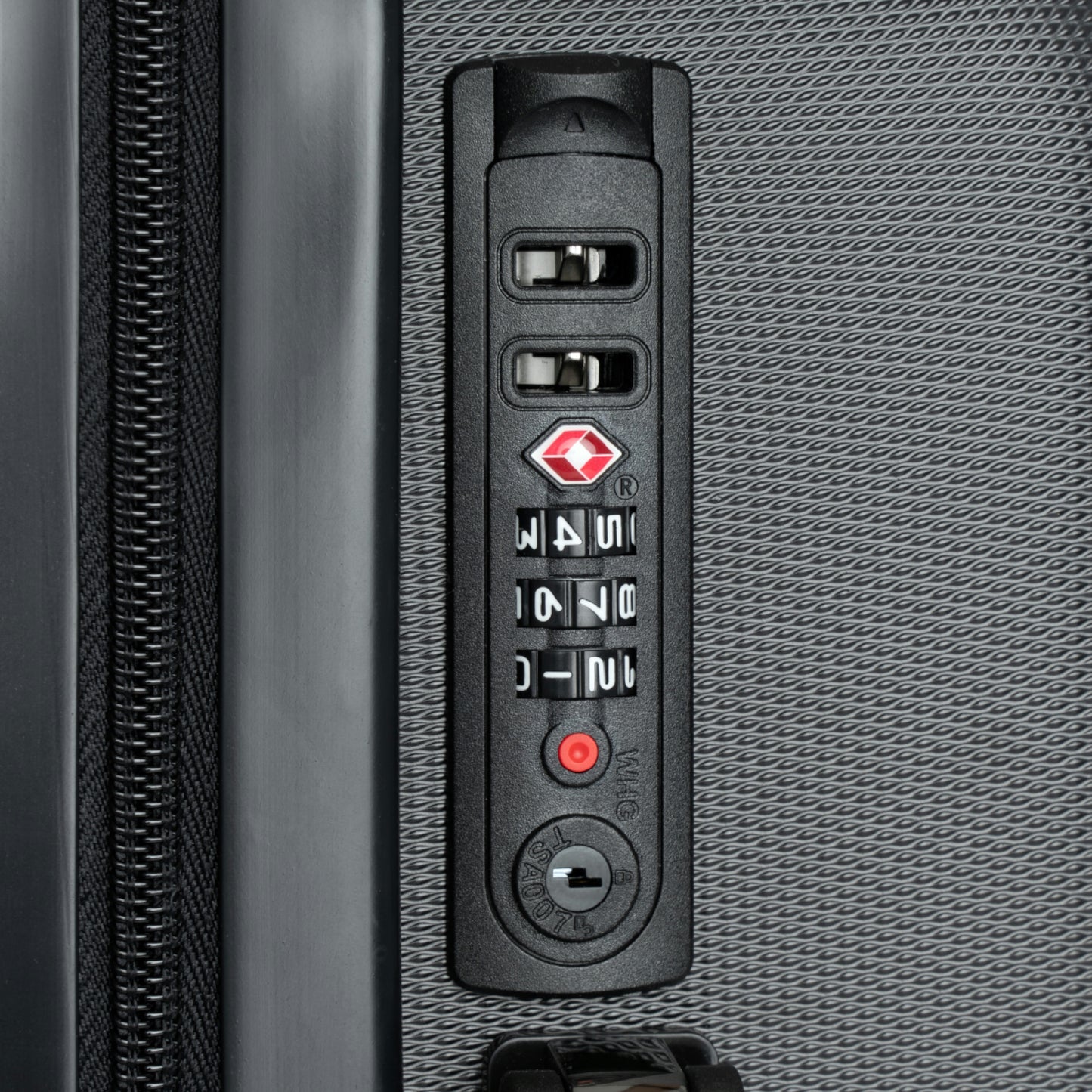 The Native Suitcase - Canada Maple Leaf